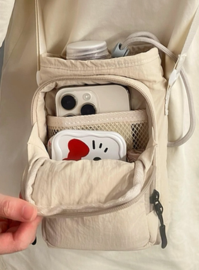 上班通勤包2025超火水壶雨伞包女新款斜挎包迷你小包便携单肩包