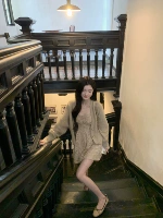 Весеннее платье-комбинация, хаки платье, с вышивкой, высокая талия