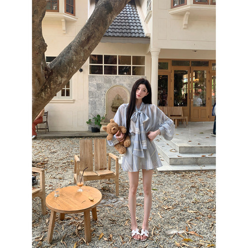 YIYIWANG蓝色系带衬衫短裙