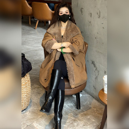 时尚复古年纪保暖防寒巴恩外套女