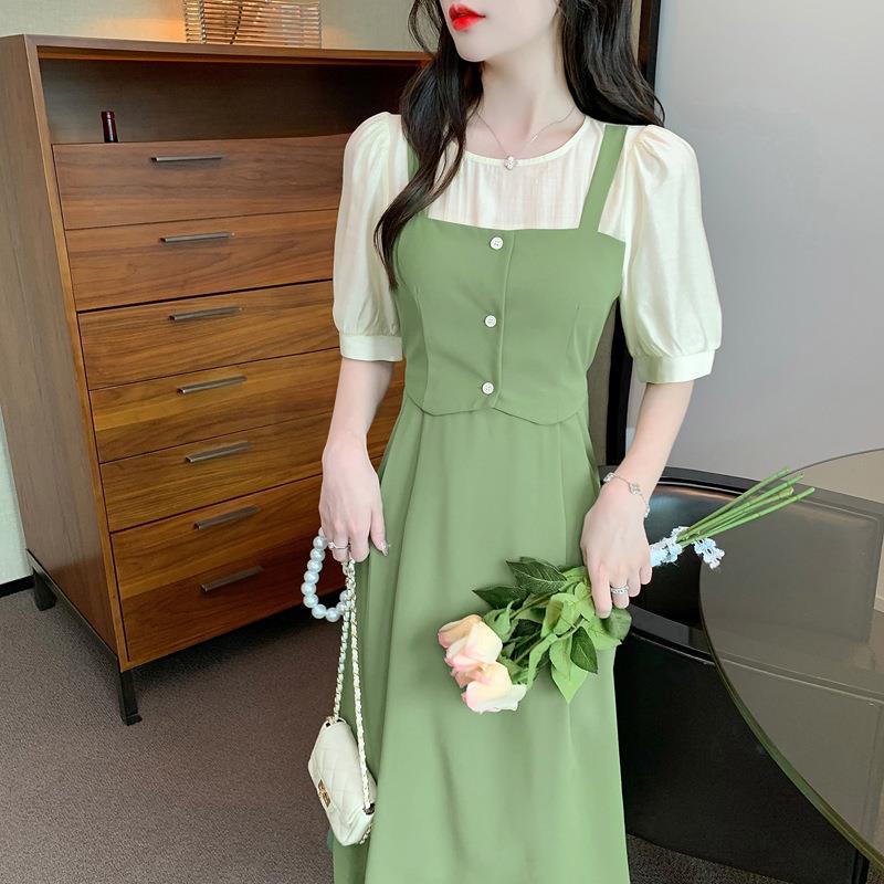 轻奢名媛假两件绿色连衣裙子女装夏季2025年新款收腰显瘦气质长裙