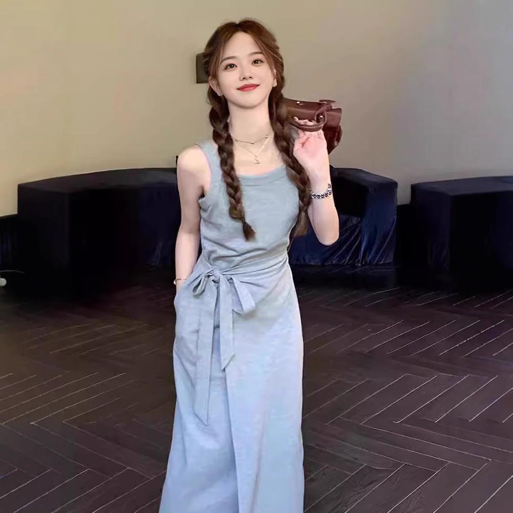法式时髦老钱风性冷淡吊带连衣裙子休闲无袖背心裙女装夏外穿长裙