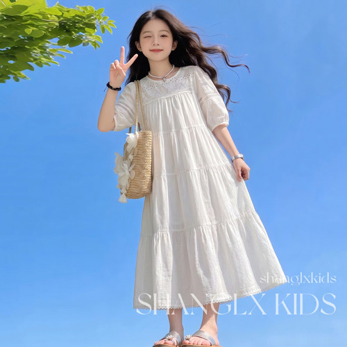 女童夏季镂空纯色连衣裙