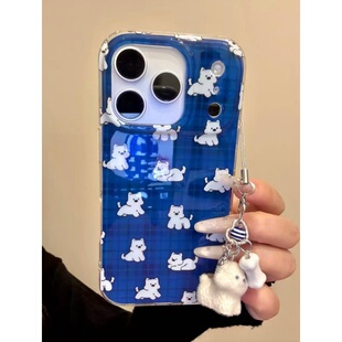 蓝格纹满屏白狗挂件适用苹果17promax大孔手机壳iPhone17双层16/15/14/13pro可爱卡通vivo华为P70小米17oppo