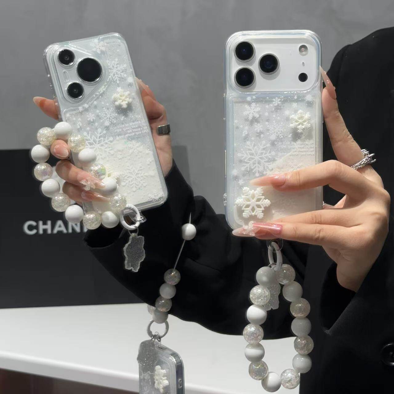 冬日雪花贴片挂链适用苹果17promax/16promax/15promax流沙17pro/16plus防摔手机壳华为vivo小米15oppo保护套