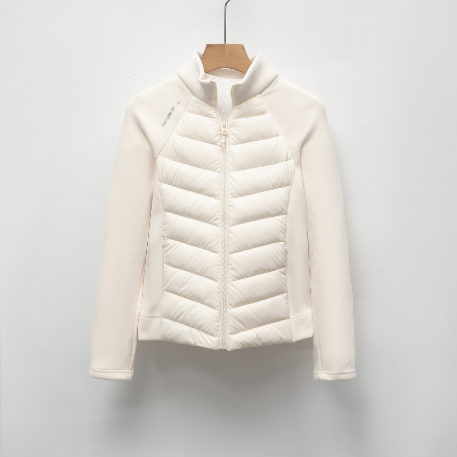 平湖驰新羽绒服新国标90绒轻薄立领女瑜伽拼接纯色修身百搭运动