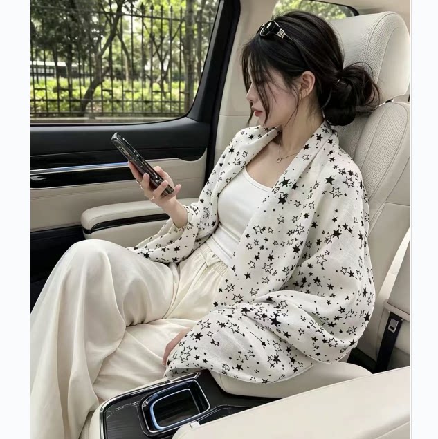 白色星星印花长款系脖丝巾女高级感空调房办公室大披肩春秋款围巾