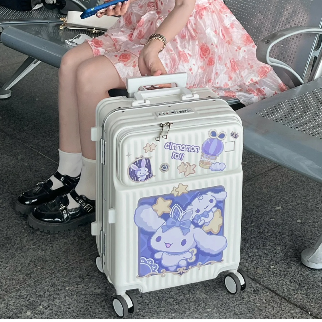 凯蒂猫日韩ins行李箱贴纸箱整张防水可爱旅行箱拉杆箱装饰贴画