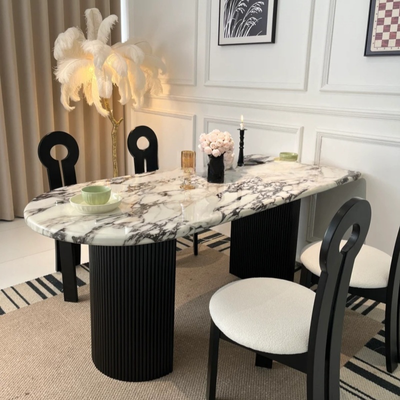 大理石轻奢餐桌奶油风