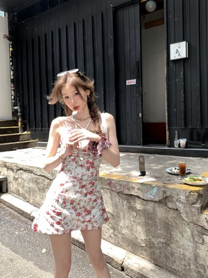 八盖pinkypiggy白色交叉吊带裙