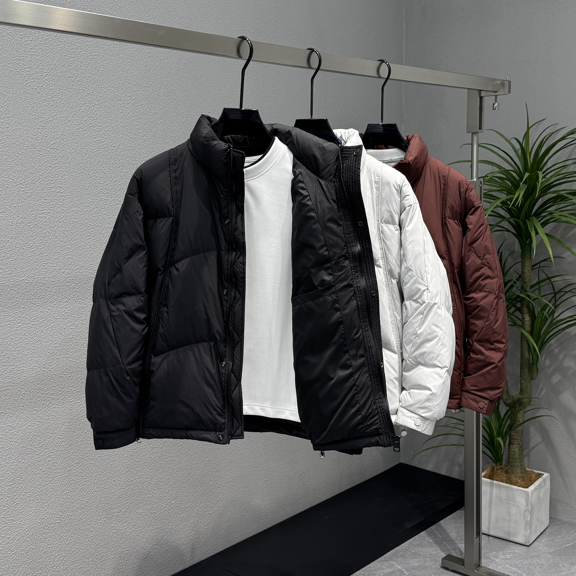 高级感痞帅白鸭绒立领羽绒服