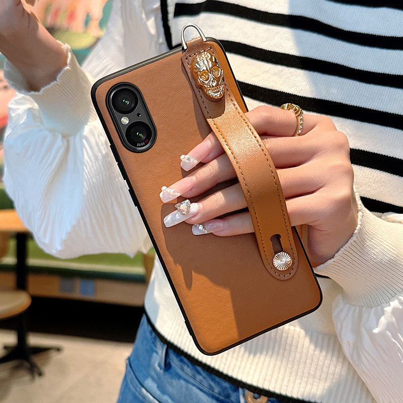 适用于索尼Xperia5V手机壳时尚便捷斜挎背带挂绳女SonyXperia5V创意骷髅头腕带纯色硬壳防摔保护套