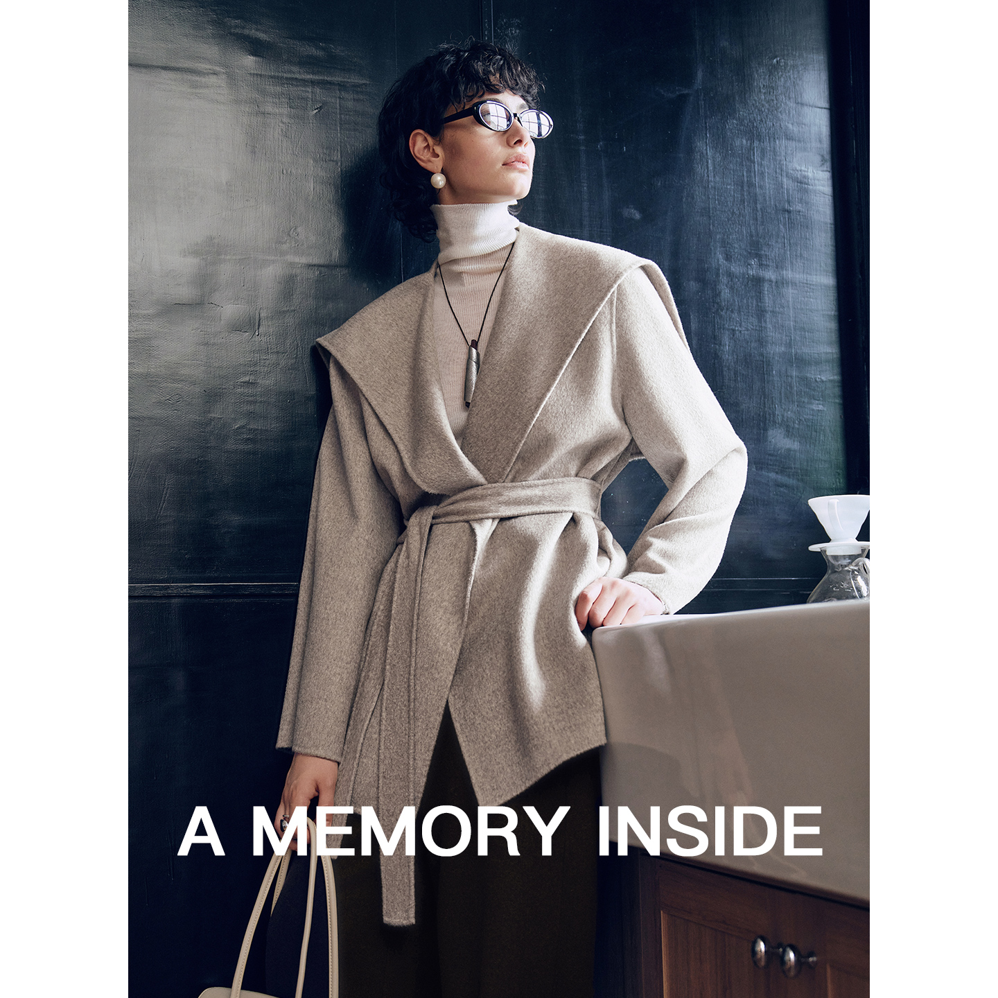 高原18微米耗牛绒浴袍短款大衣女