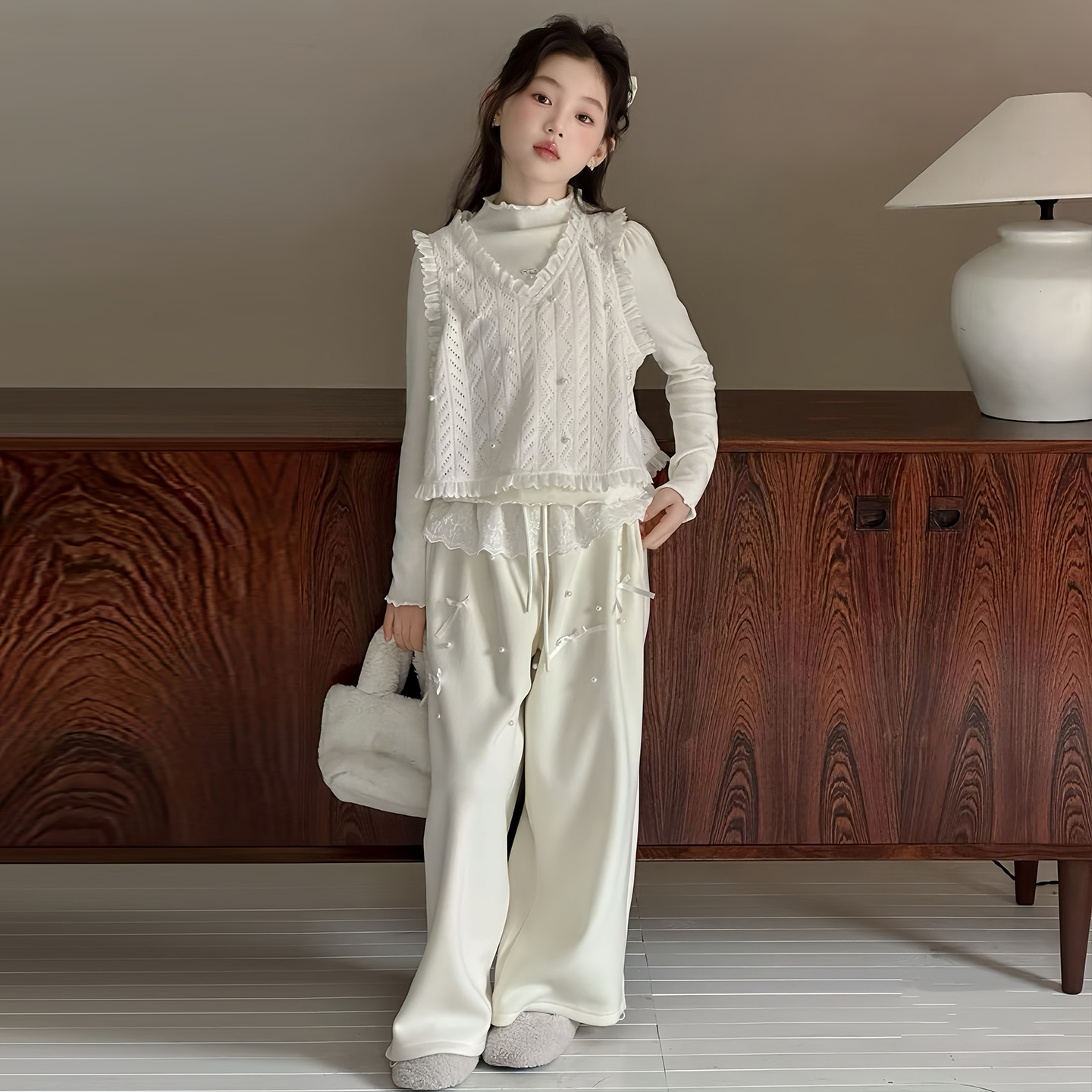 韩版女童套装秋冬2025新款儿童蕾丝马甲打底衫阔腿裤三件套洋气