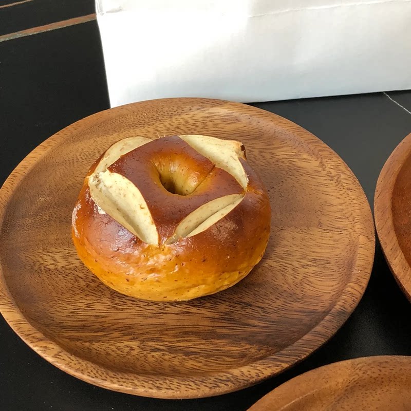 早餐面包圆形木托盘ins风餐盘日式相思木质茶盘托盘蛋糕盘子拍照