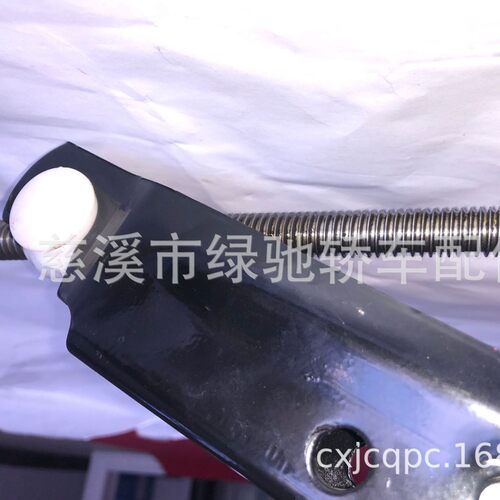 大众桑塔纳奥迪宝来 途安帕萨特迈腾斯柯达等轿车千斤顶