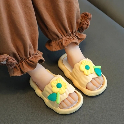 2025新款儿童拖鞋踩屎感凉拖鞋