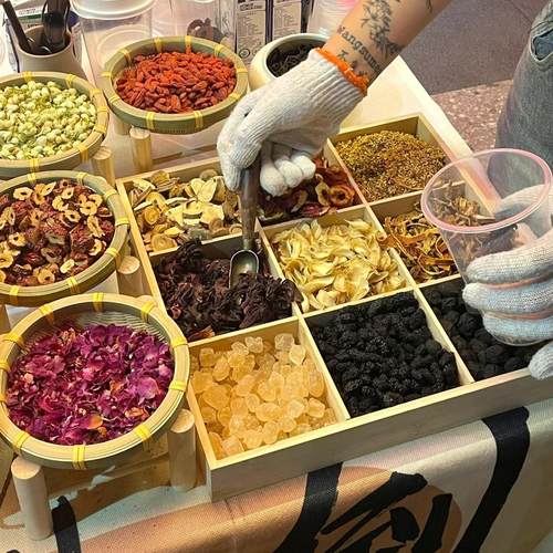 烤奶九宫格小料收纳盒