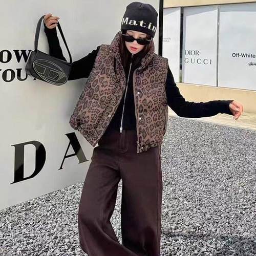 90绒豹纹马甲2025新款秋冬白鸭绒女时尚短款百搭洋气显瘦羽绒服