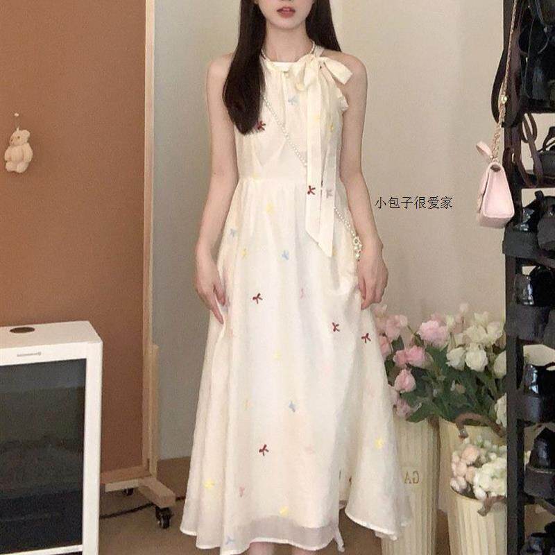 国风甜美氛围感碎花挂脖裙小众洋气百搭高级通勤复古少女感连衣裙