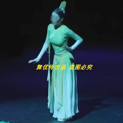 古典舞定制《梦逐芭蕉雨》表演服