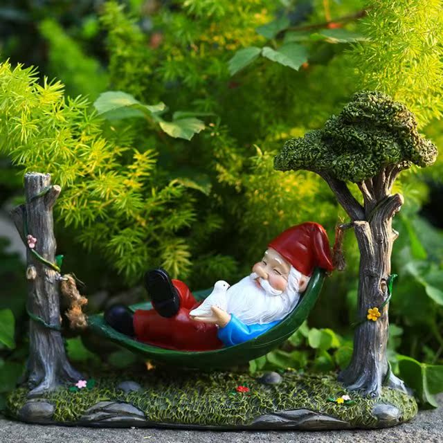 Funny Miniature Christmas Dwarf Statues Resin Crafts Sculptu