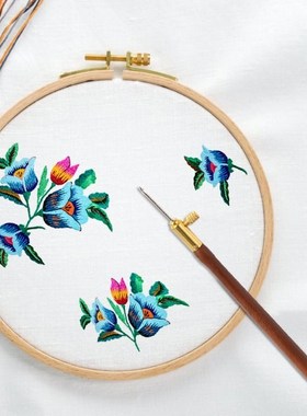 Practical Embroidery Crochet Needle Set with 3 Replaceable N