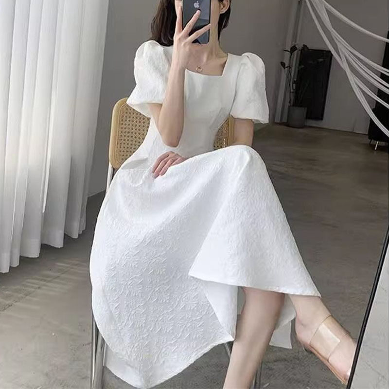 夏季法式森系修身显瘦小白连衣裙