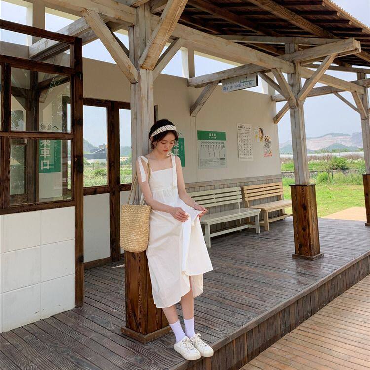 夏季白色修身甜美吊带A字连衣裙