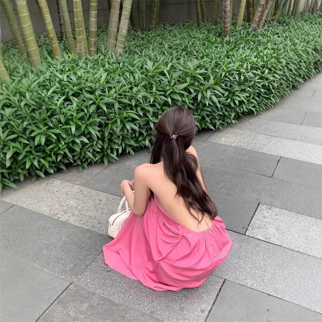夏季性感挂脖露背显瘦吊带连衣裙