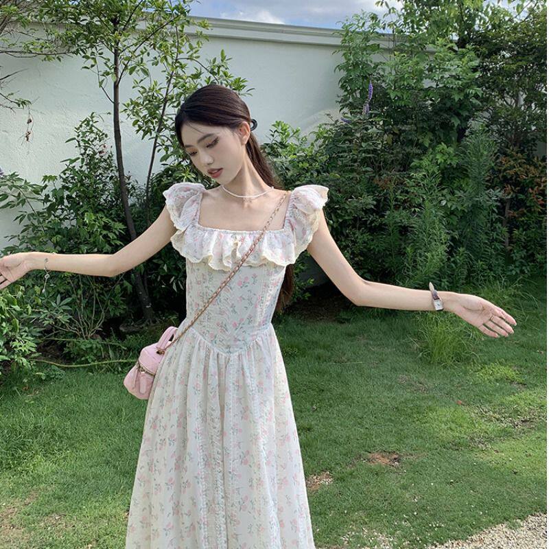 夏季法式飞飞袖碎花显瘦连衣裙女