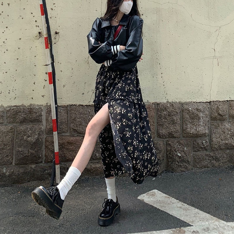 夏季法式温柔碎花吊带长款茶歇裙