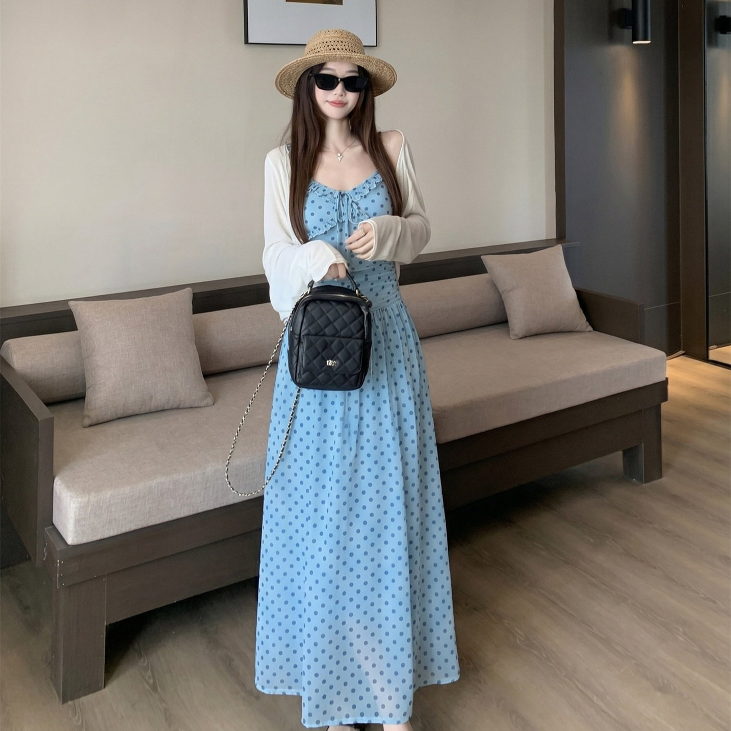 夏季法式波点吊带修身显瘦连衣裙