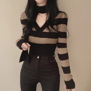 韩版条纹围脖针织衫上衣女秋冬季新款设计感时尚修身内搭短款毛衣