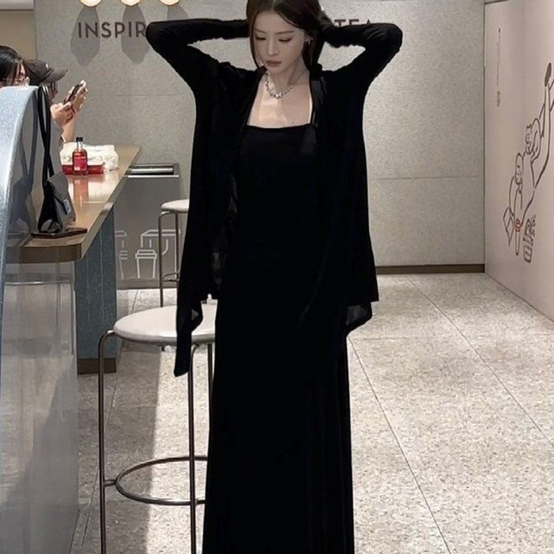 裙子+外套披风秋季穿搭法式吊带连衣裙女宽松冰丝气质薄款两件套,女装/女士精品,时尚套装,淘宝优惠券,粉丝福利购,淘宝优惠卷