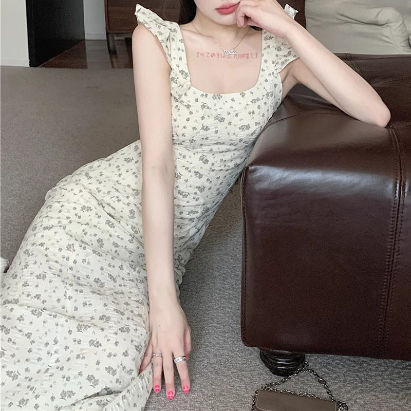夏季法式复古碎花显瘦包臀连衣裙