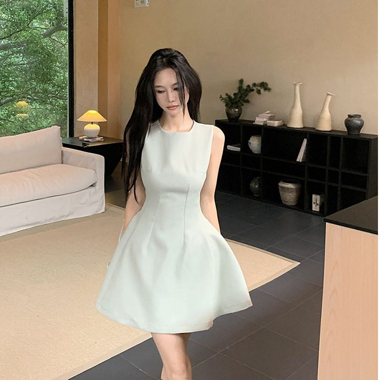 休闲无袖背心连衣裙女夏季气质修身显瘦百搭短裙小个子收腰A字裙