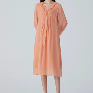 乔其桑蚕丝裸粉V领长袖荷叶边褶皱飘带装饰宽松淑女真丝连衣裙
