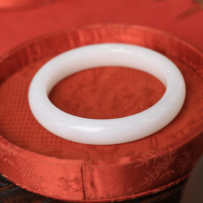 天然新疆和田玉羊脂级白玉58圈口手镯大气典雅古风男女手饰收藏