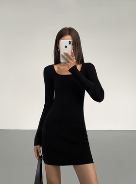 ousph 黑色方领弹力修身连衣裙女2024秋季长袖包臀性感纯欲超短裙
