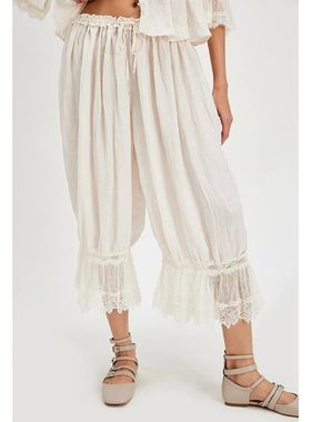 女士镂空蕾丝系带七分灯笼裤 Cutout lace lace cropped bloomers