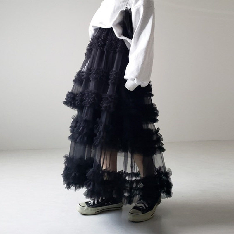 A sweet three-layer black mesh skirt三层拼接网纱甜美系半身裙