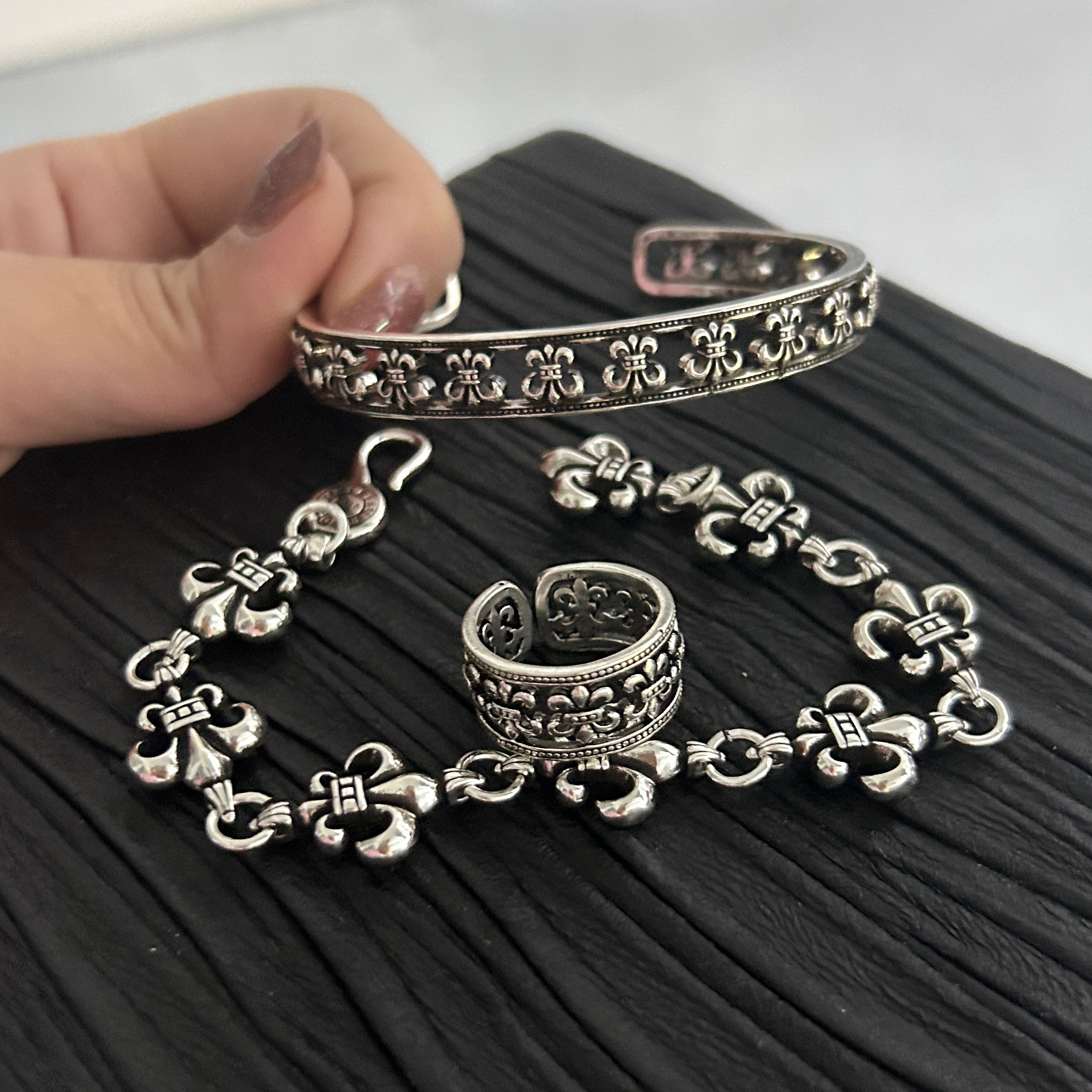 925银合集鸢尾复古做旧镂空十字架手镯女手环手链