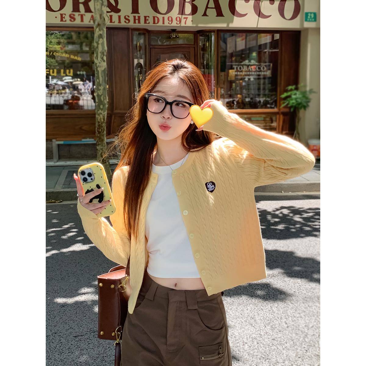 苏三三黄色开衫针织外套女春秋2025新款麻花毛衣外搭上衣早秋穿搭