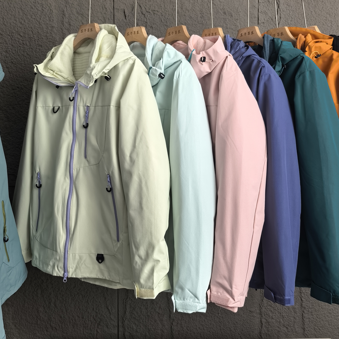 三合一户外抓绒衣秋冬情侣冲锋衣