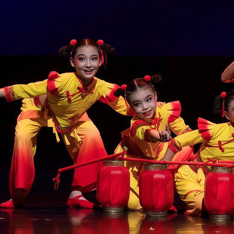 灯忆故乡情儿童古典舞演出服手提灯笼道具喜庆服少儿舞蹈服表演服