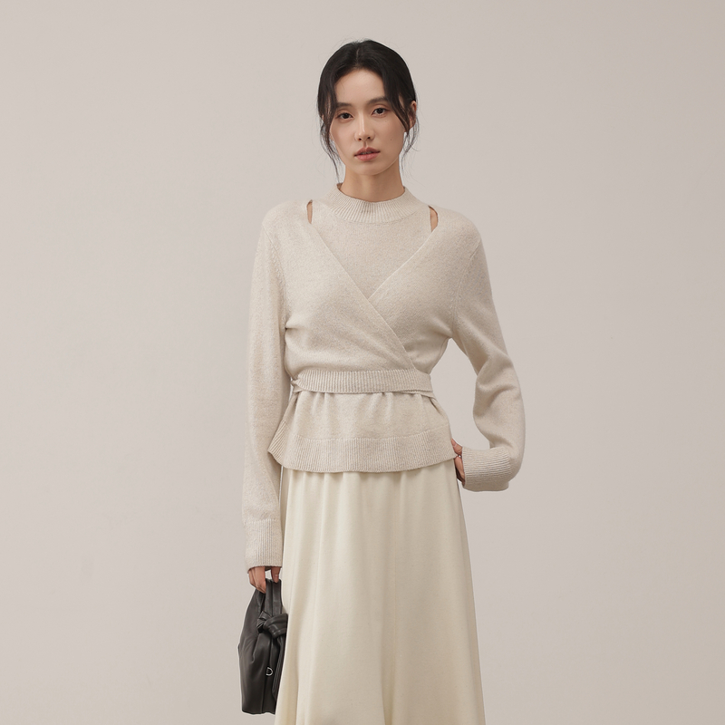 AIRIQI25冬新款露肩系带针织衫