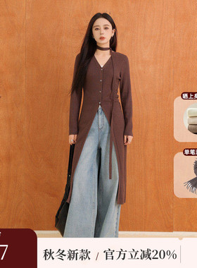 AIRIQI秋季新款法式慵懒修身飘带V领开叉中长款针织开衫AH43KS165