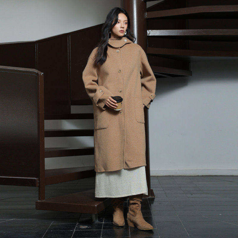 AIRIQI冬季新款全绵羊毛连帽设计感领口双面呢毛呢外套AH44