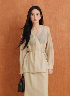 AIRIQI秋季新款休闲宽松轻薄v领减龄气质上衣天丝衬衫AH43CS056